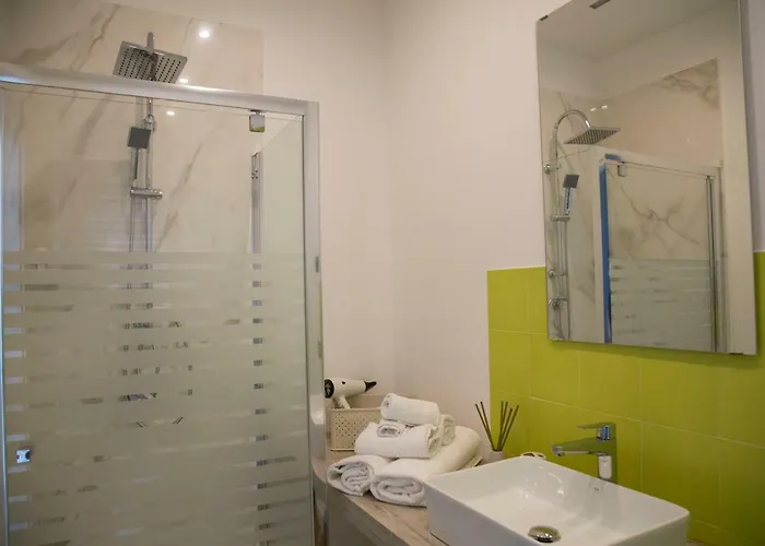 Отель Garibaldi