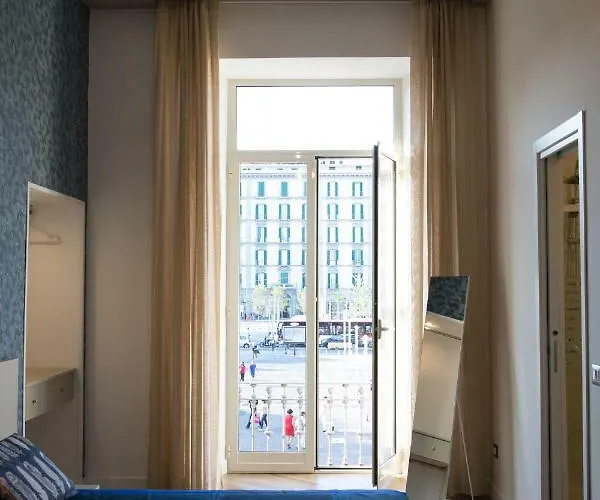 Отель Garibaldi Неаполь