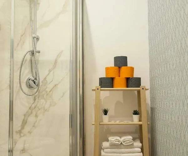 Garibaldi Неаполь