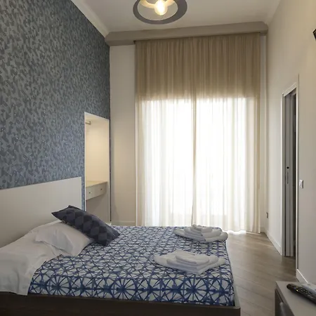 Garibaldi Hotel Neapel